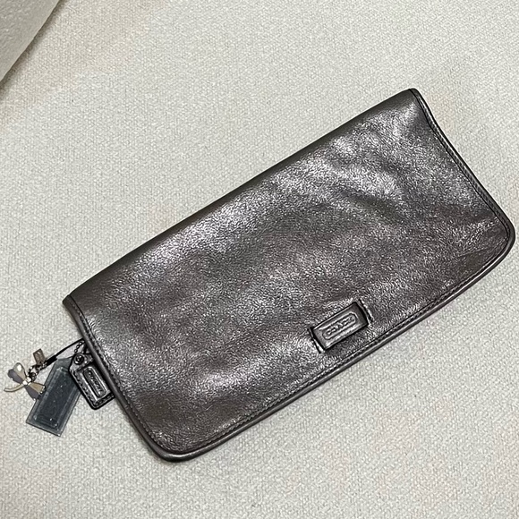 Coach Hampton Weekend Metallic Leather Flap Clutch Bag - Picture 7 of 15
